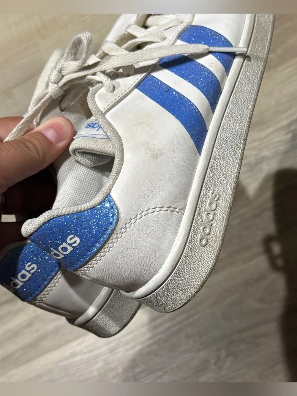 Adidas grand court sneakers white and blue youth size 3